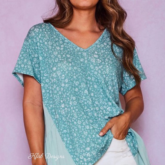 ❤️LAST 1! SALE! V Neck Floral Print Contrast Back Soft Sage Top! - Picture 6 of 6